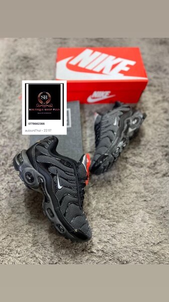 Basket Nike tn avec sa boîte