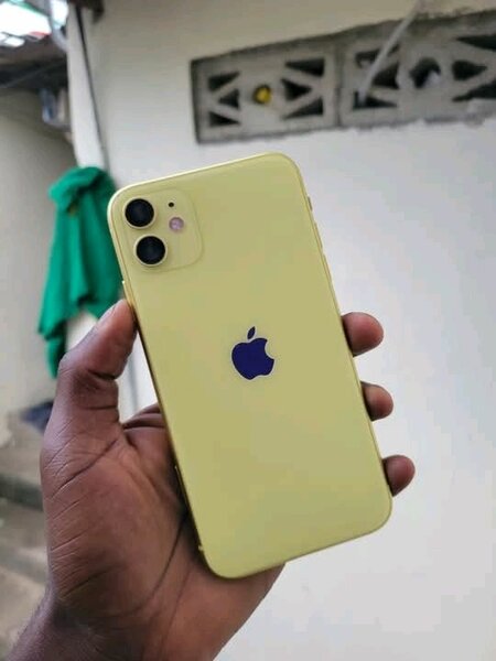 iPhone 11 Jaune 256GB Débloqué