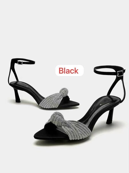 Cute heel