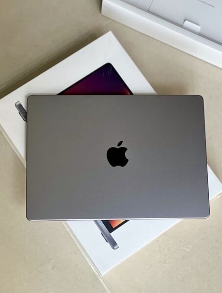 Apple MacBook