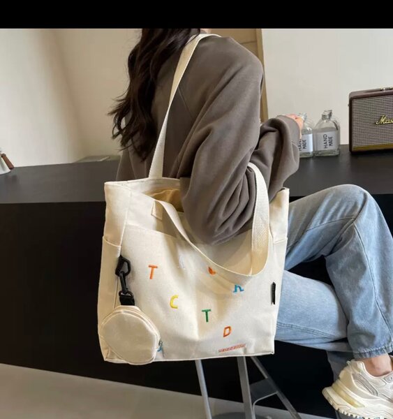 Tote bags