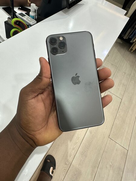 IPHONE 11 PRO MAX ( 256 Giga )