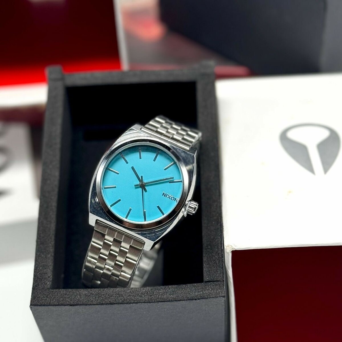 NIXON CLASSIC WATCH