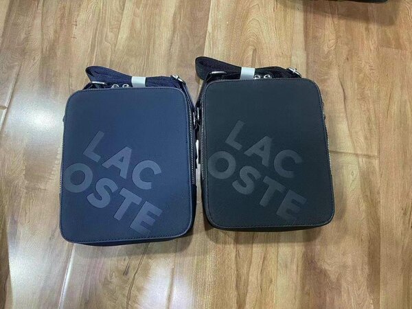 Saccoche LACOSTE