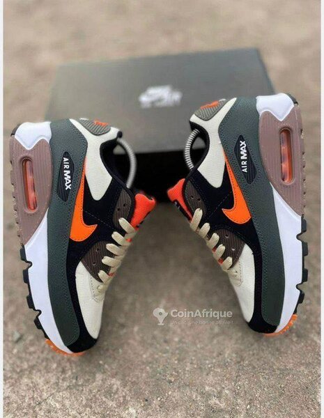 Nike Air max available in size 42&45 only