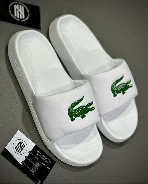 Claquettes Lacoste