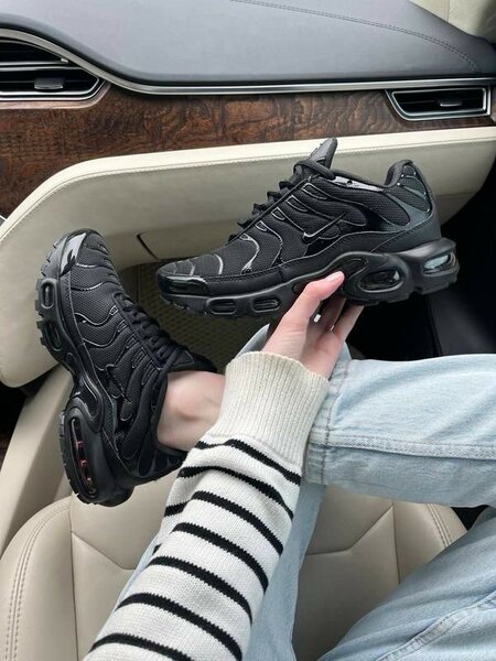 NIKE AIR CLASSIC