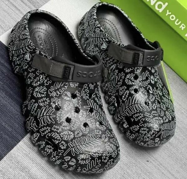 CROCS