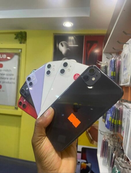 iPhone 11 64