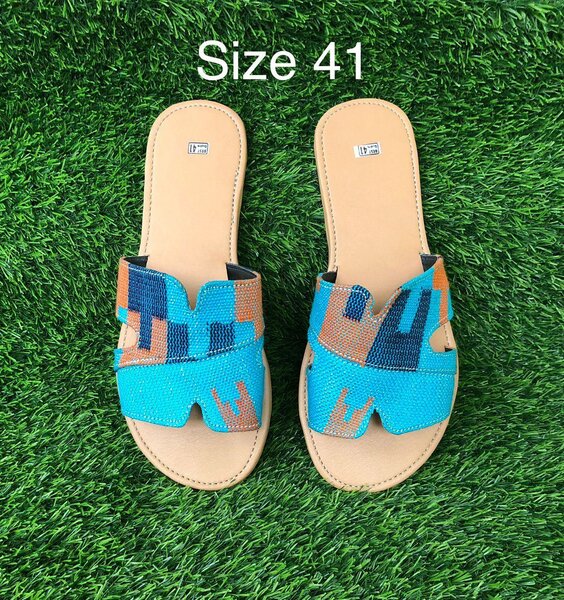 Ladies slippers