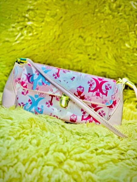 Ladies cut bags