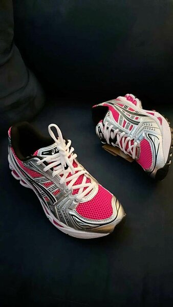 ASICS SNEAKERS