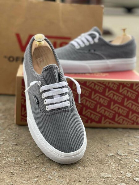 VAN'S AUTHENTIC