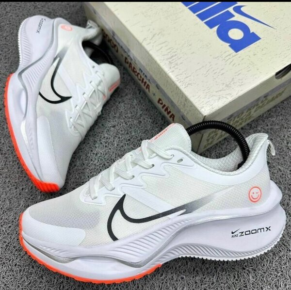 NIKE ZOOM X