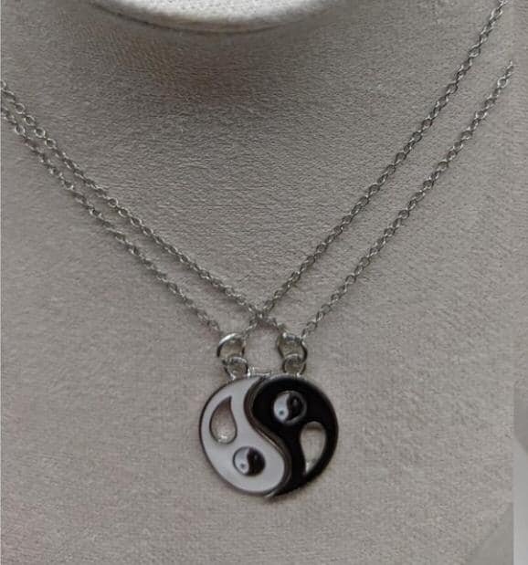 Neckless jewelry