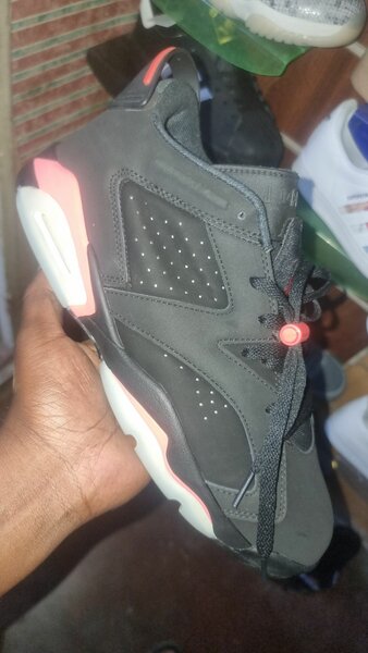 Men's shoes