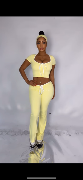 Ensemble jaune