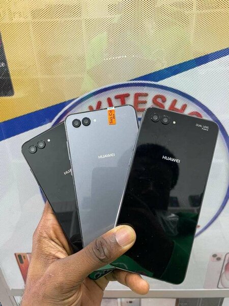 Huawei Nova 2s