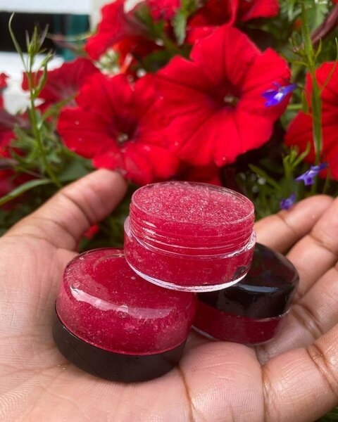 Lip scrub