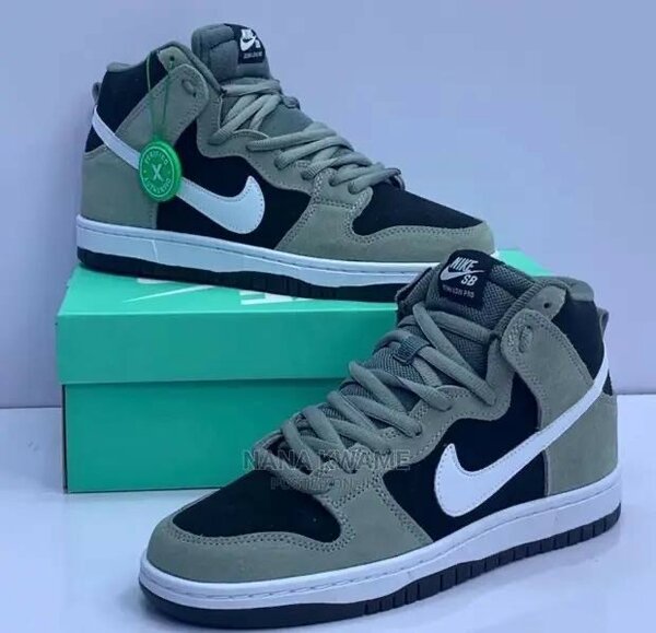 Nike SB Dunk High