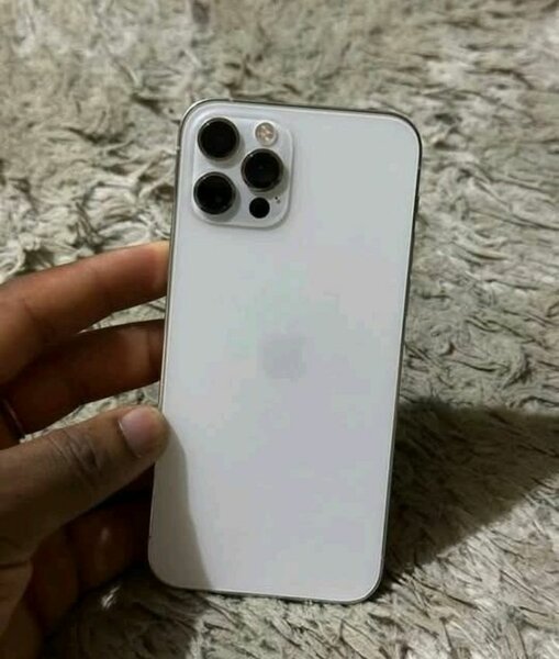Smartphone Avancé Apple 12 Pro