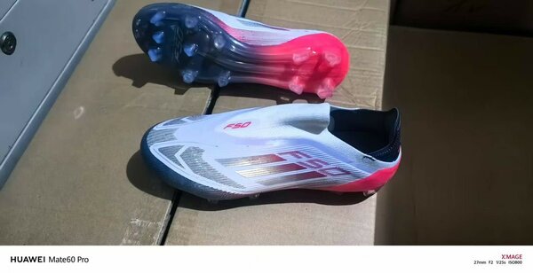 Chaussures de football légères