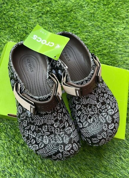 CROCS
