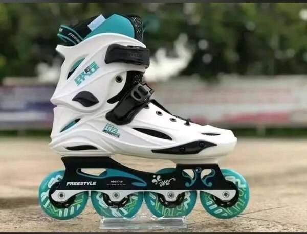 Patins à roulettes freestyle