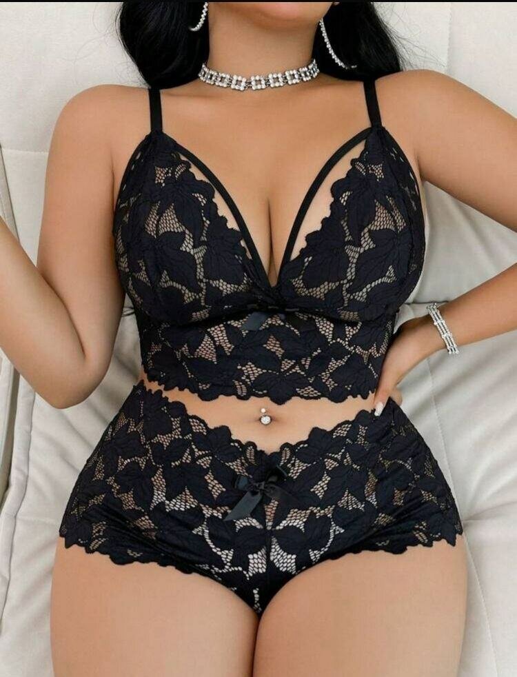 Ensemble de lingerie en dentelle noire sexy