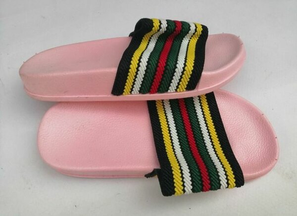 Claquettes roses unisexes