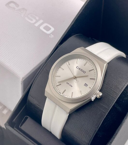 Montre Casio Étanche Unisexe