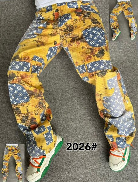Baggy jeans