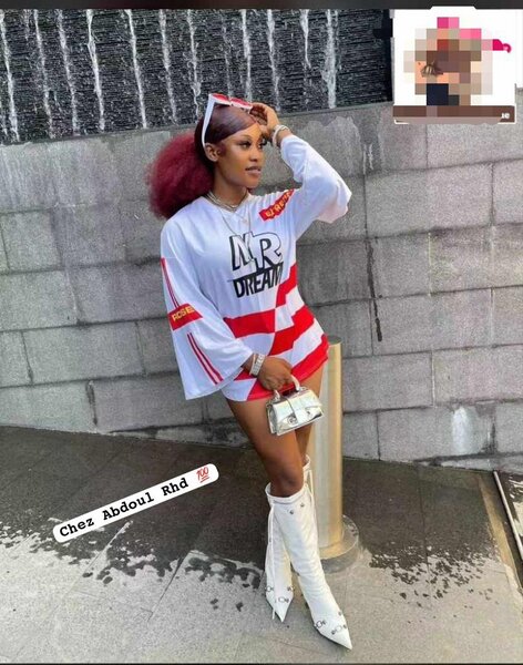 Chic haut en jupe