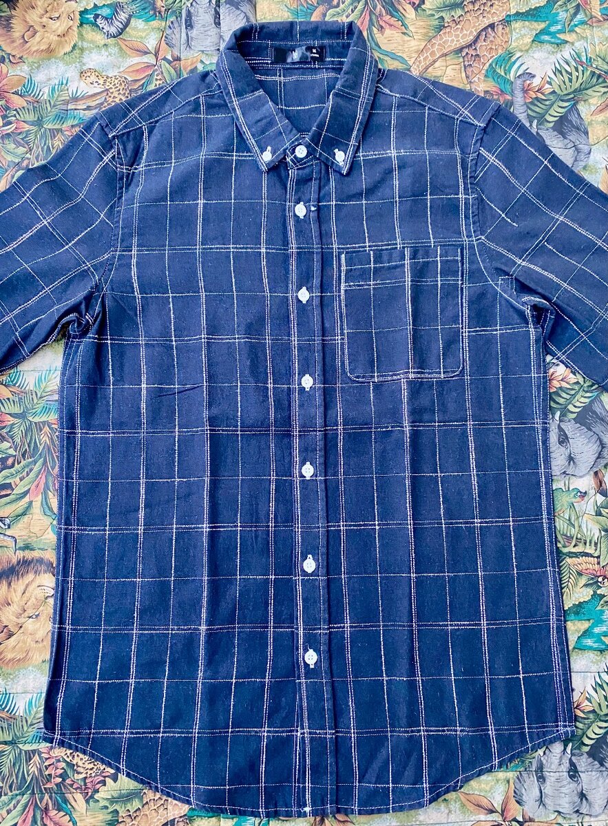 Chemise bleu a bande blanche