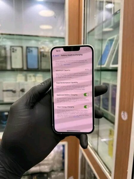 iPhone 13 simple