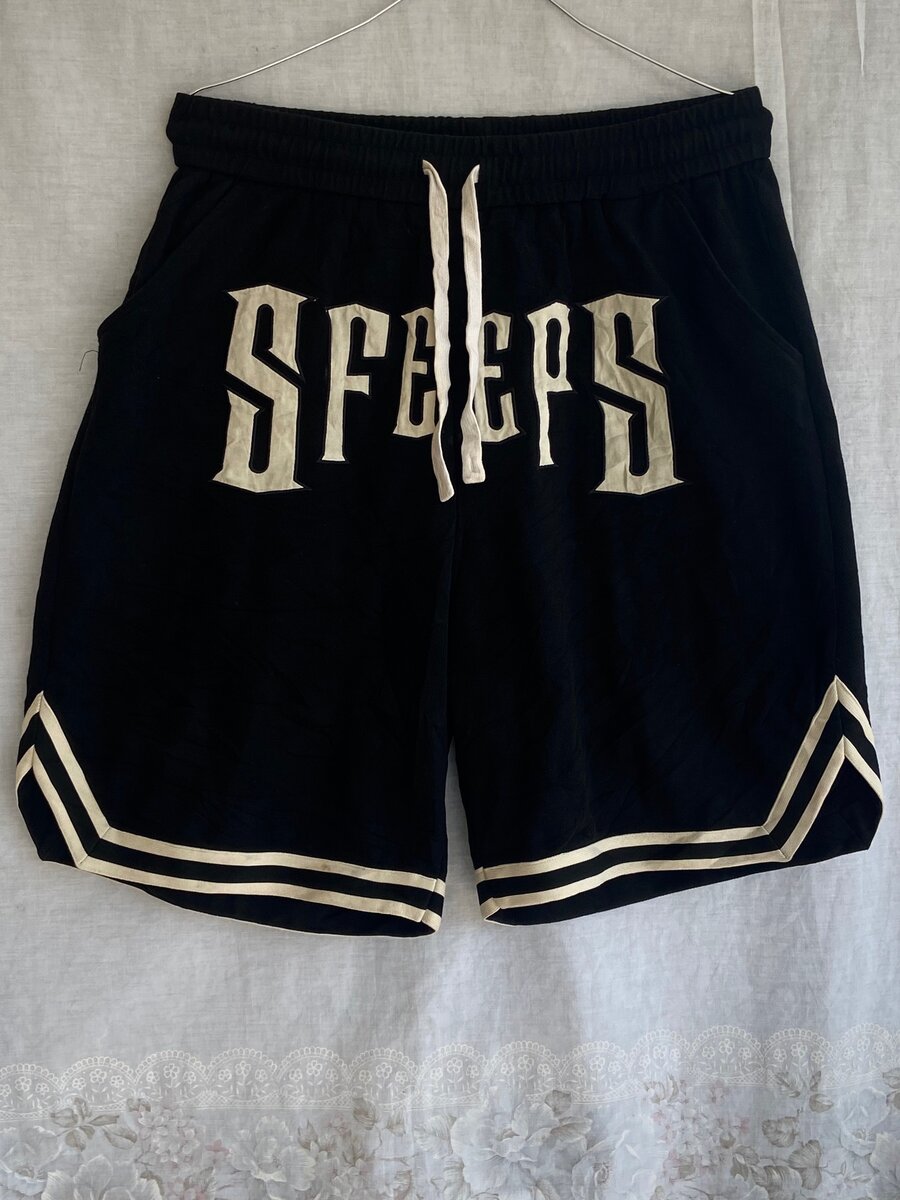 Short fripperies