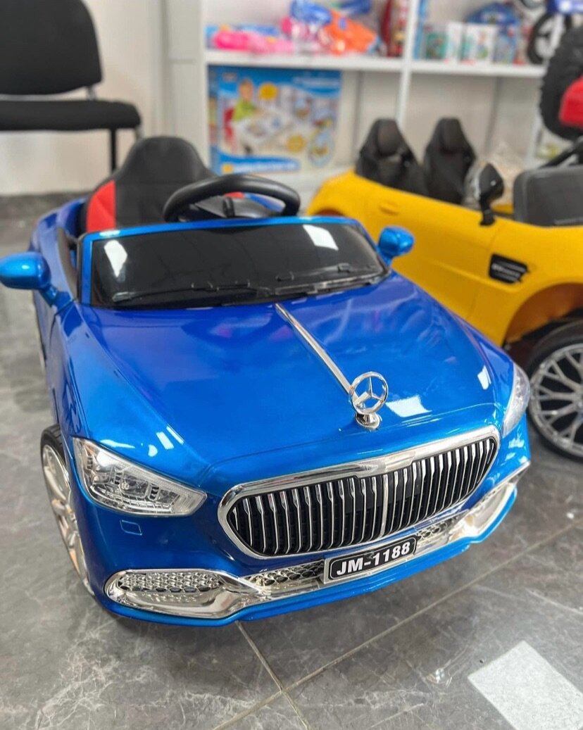 Voiture électrique et télécommandée de 0 a 6 ans