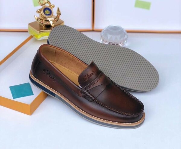 CLARKS LOFA