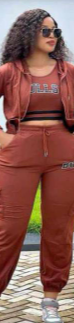 Ensemble de sport femme, pantalon fuselé, haut et veste courte, marron