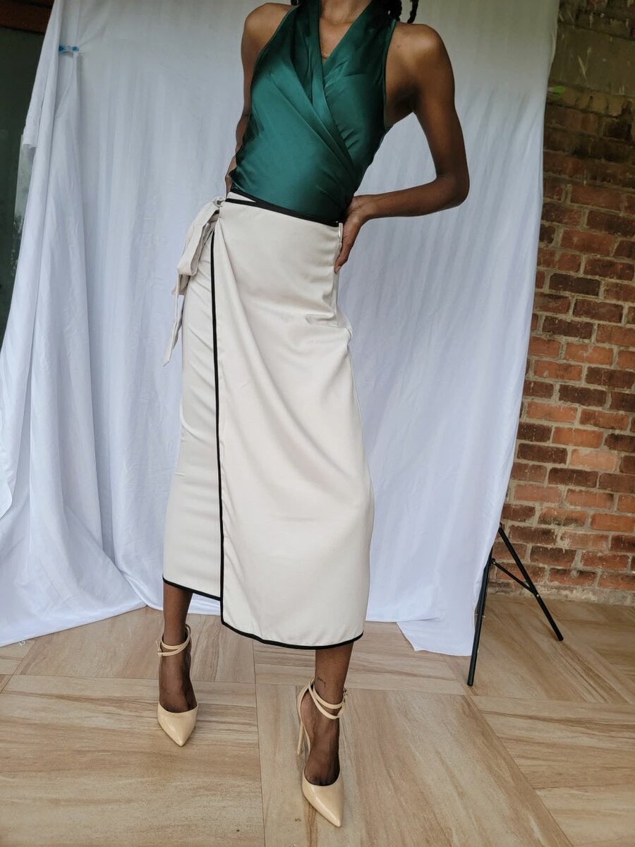 Side tie casual skirt