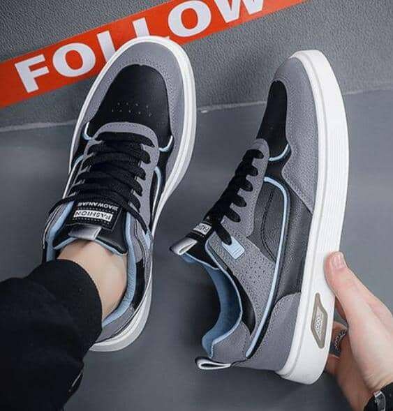Men's classic sneakers