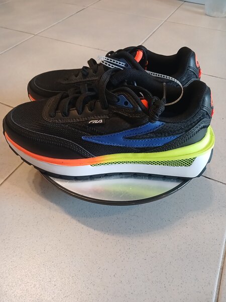 Chaussures de sport Fila colorées