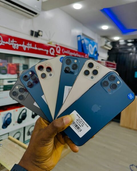 Apple iPhone
