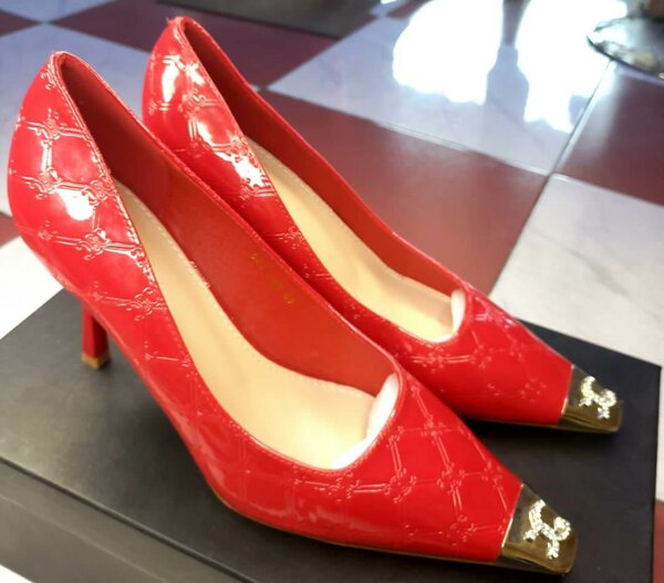 Shoe heel