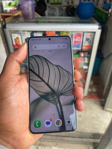 SAMSUNG S22