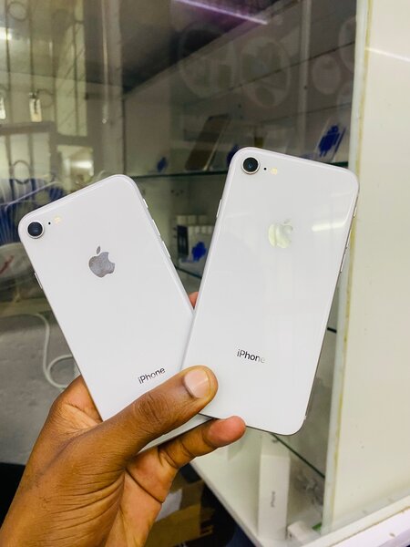 iPhone 8
