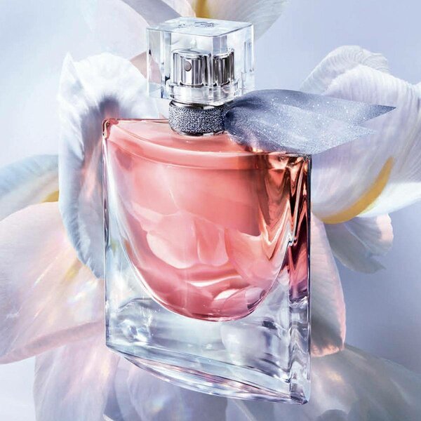 La Vie est Belle ( parfum agréable et tendre )
