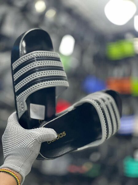 Big base Adiddas slides