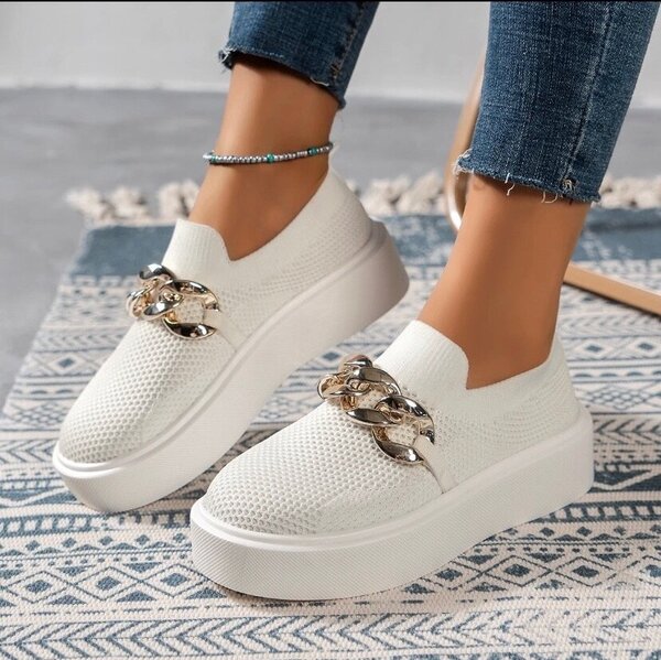 Ladies shoes