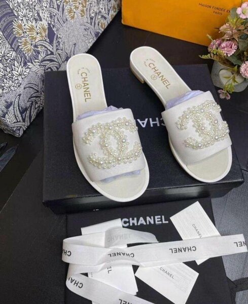 Channel slippers